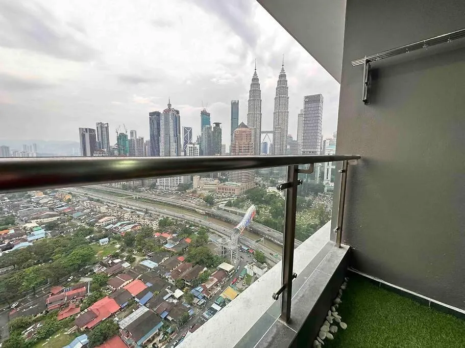Legasi At Kampong Bahru With Full Kl View, 10Min Walk Train Station & Klcc Lägenhet Kuala Lumpur